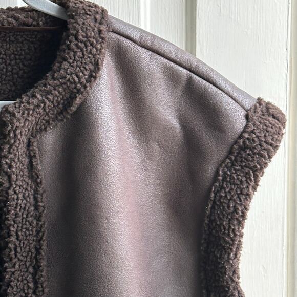 Future Collective x Reese Blutstein Faux Shearling Lined Leather Vest - Picture 5 of 8